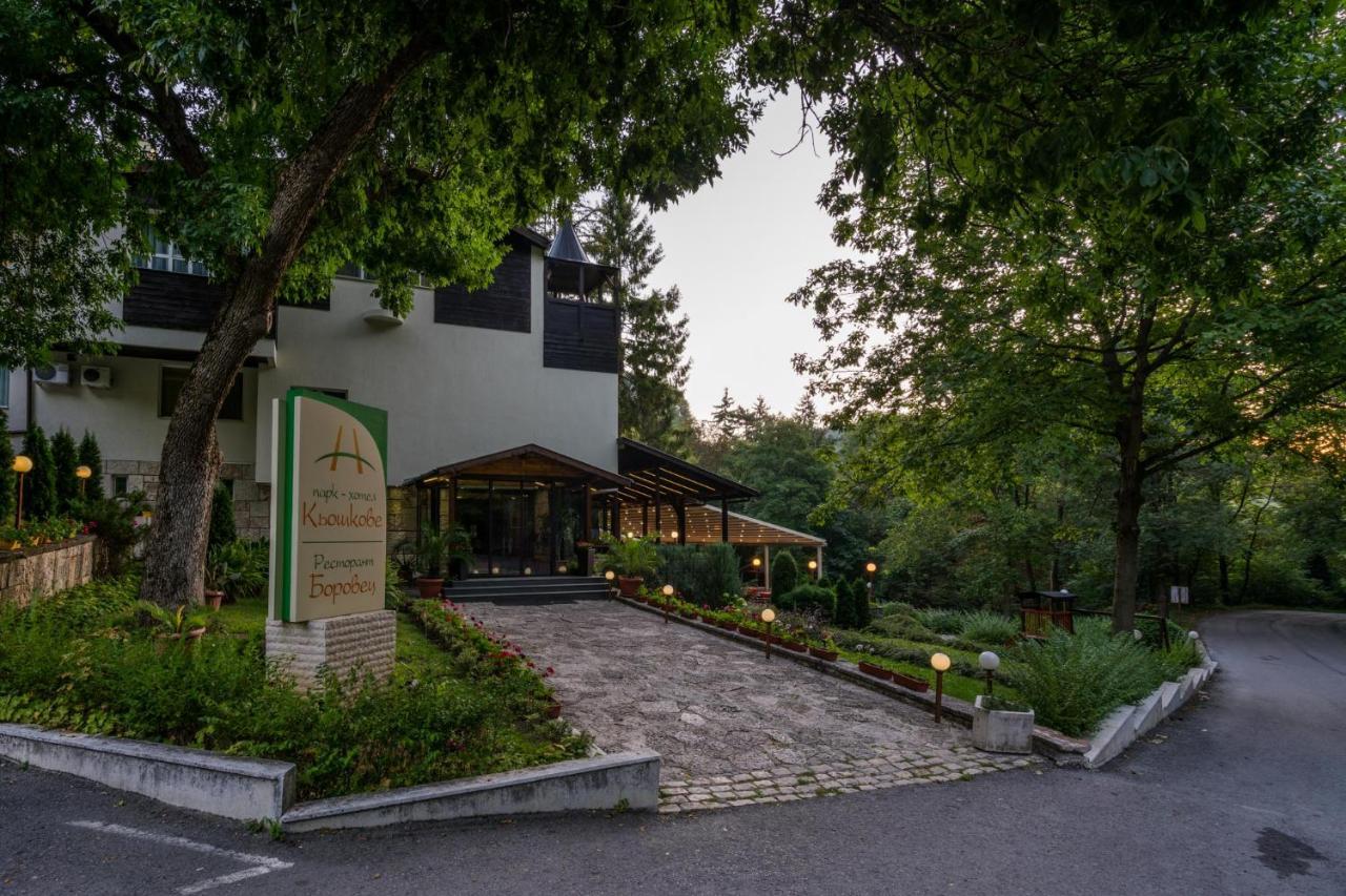 Family Park Hotel Kyoshkove Schumen Exterior foto